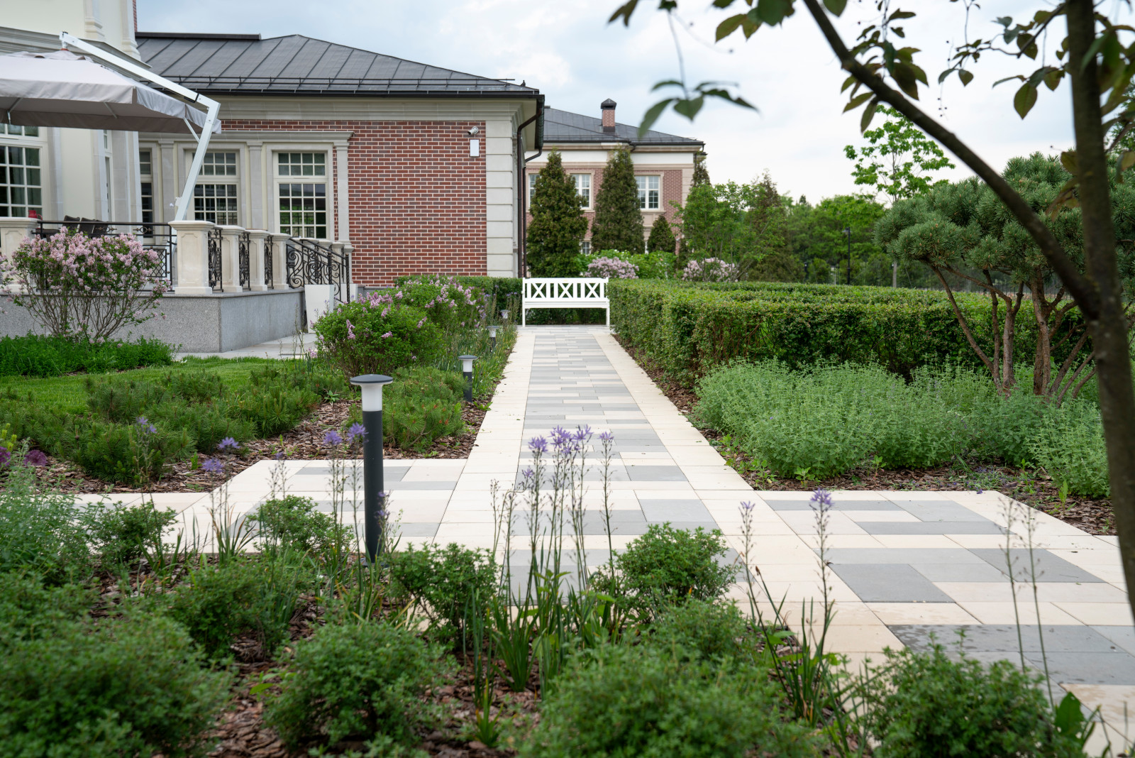 Английская неоклассика в Парквилл. 2019 г.