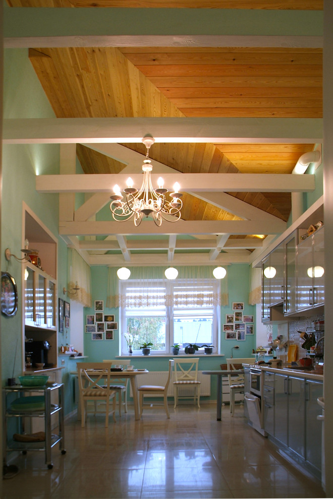 Домик у пруда в Рассудове