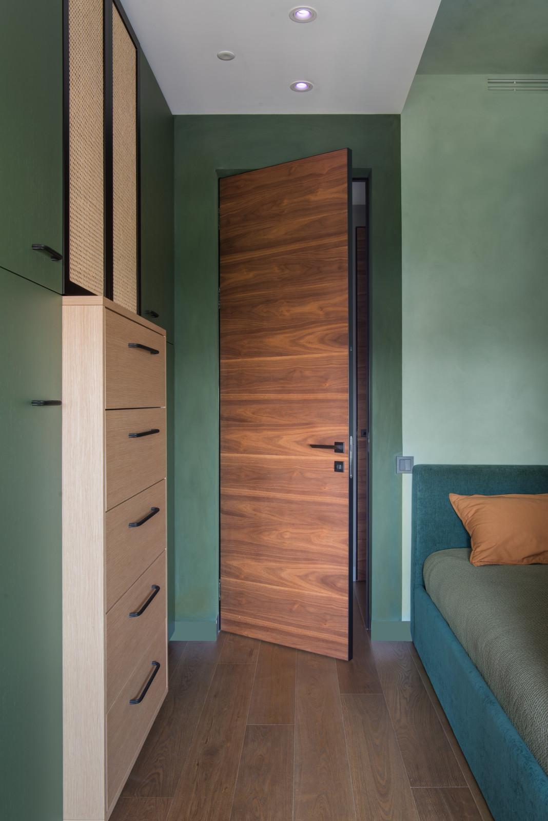 Над городом