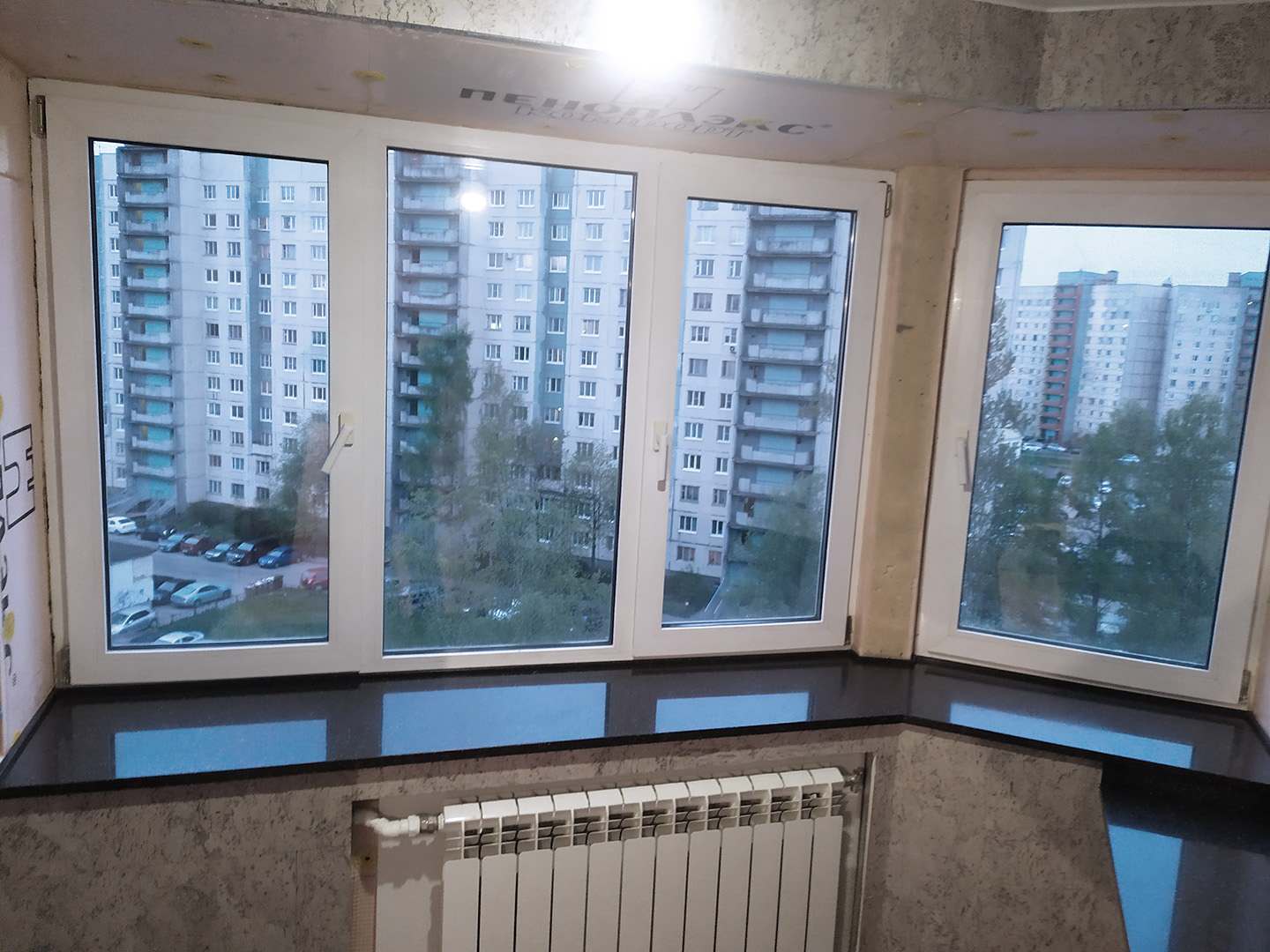 Эркерный подоконник и столешница из искусственного камня Staron QN287 Mosaic