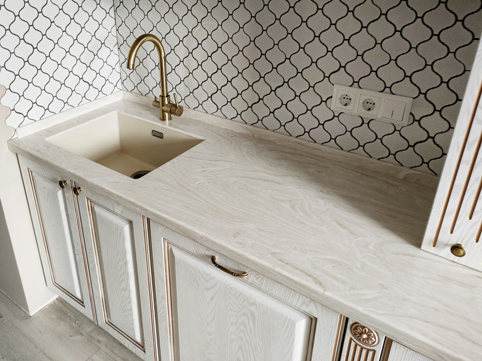 Столешница для классической кухни из искусственного камня Grandex