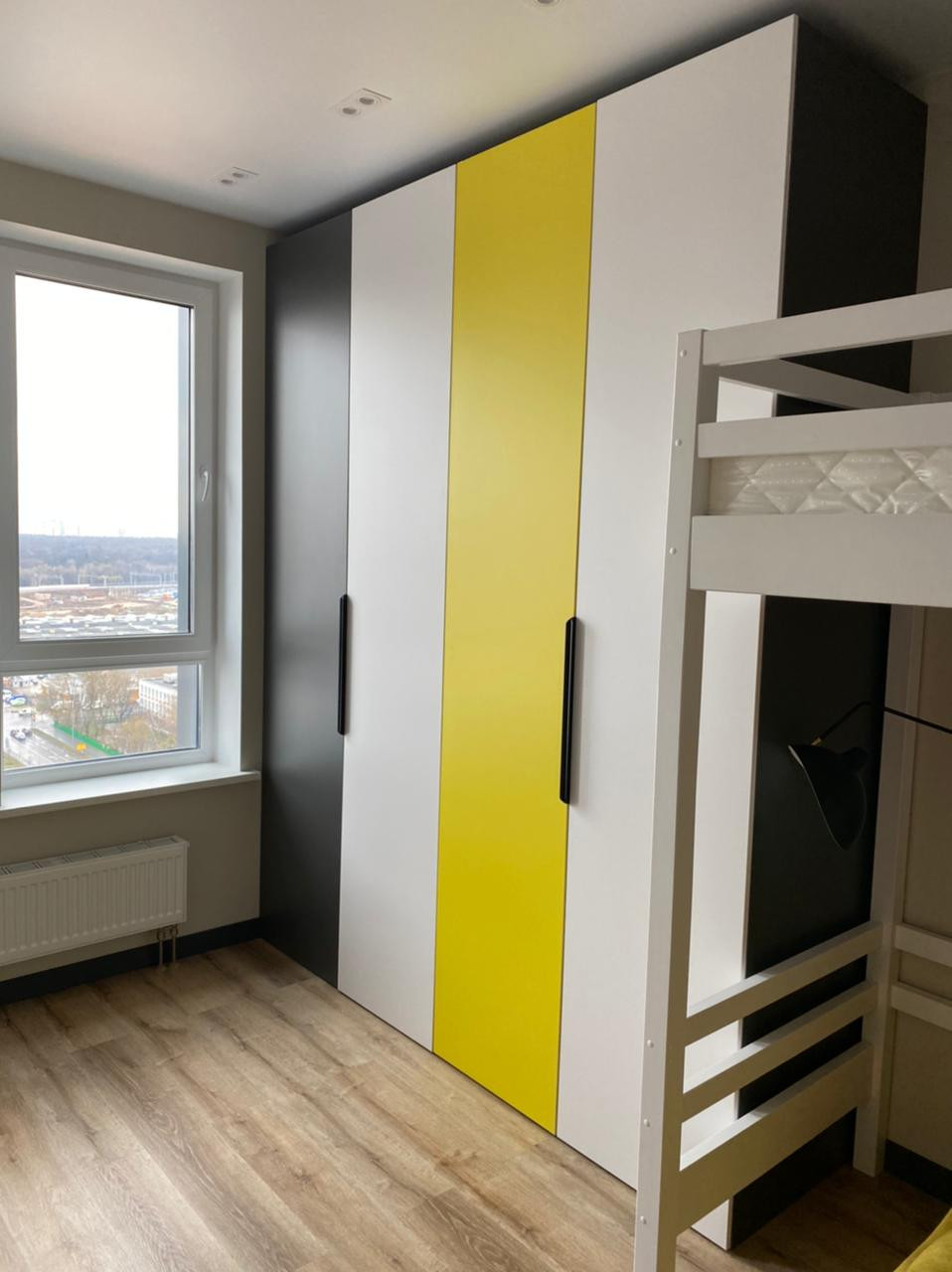 Квартира для семьи с тремя детьми "Стоун терапия"