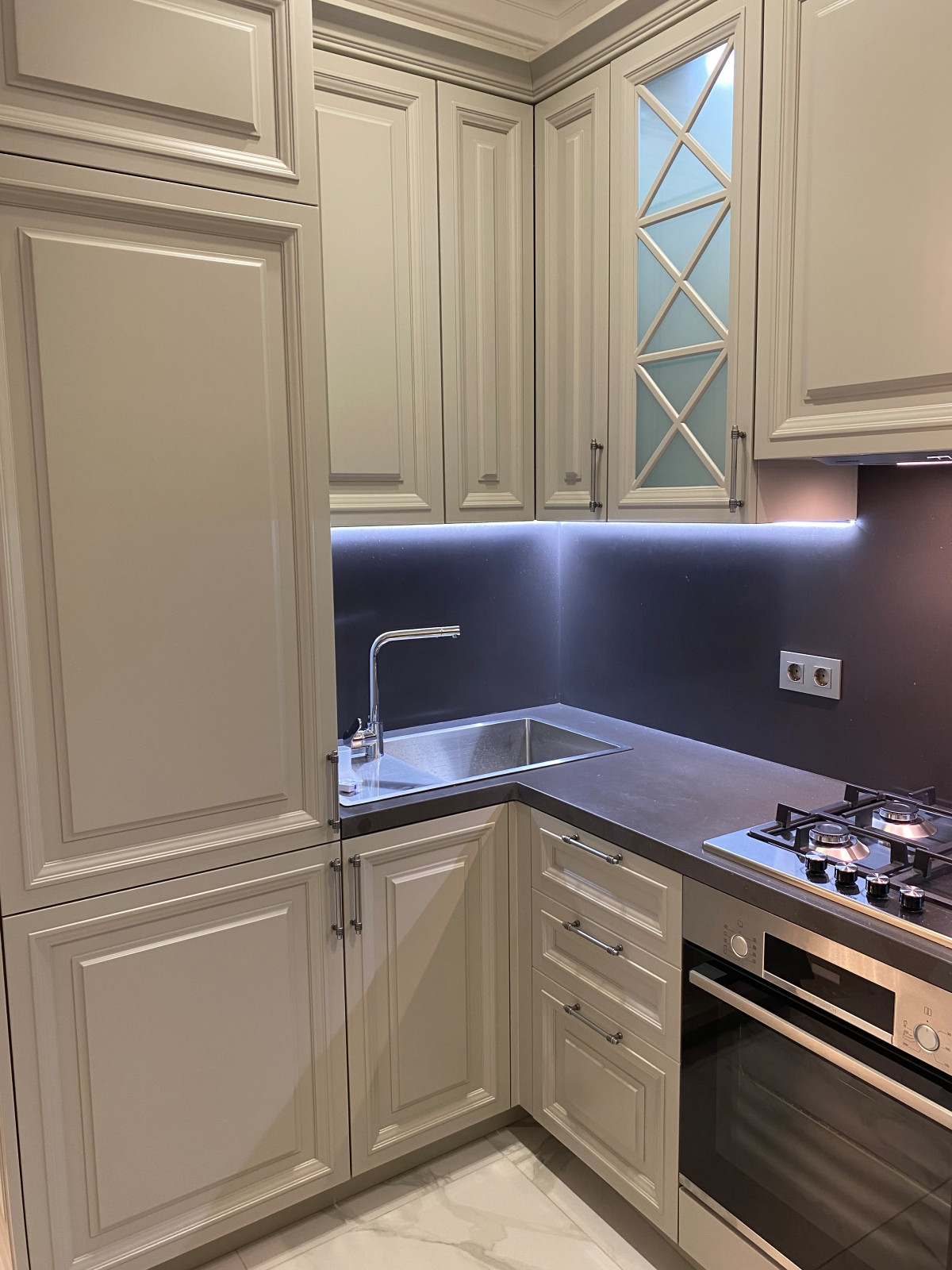 Кухня в гостевом домике