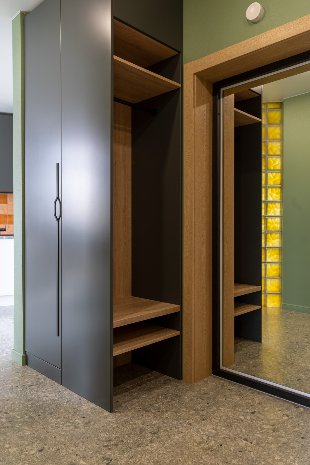 Магия ремонта. Как превратить однушку в уютную двушку.