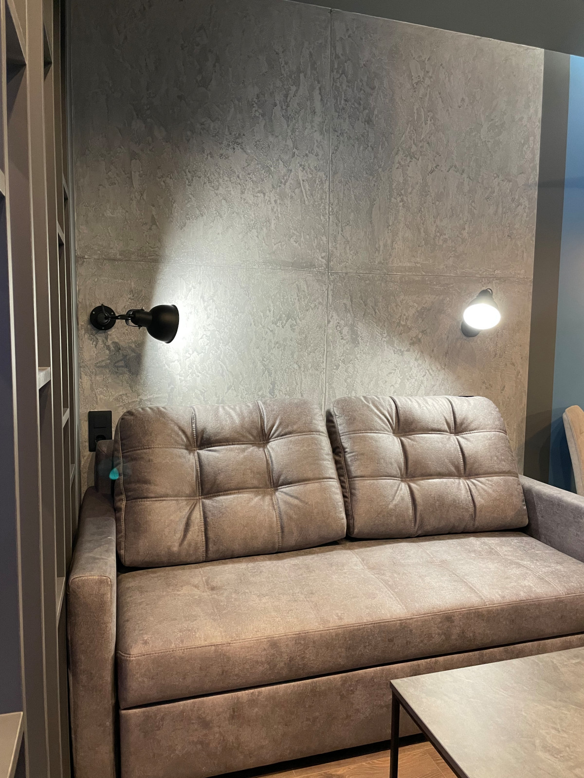 THE SMALL LOFT INTERIOR