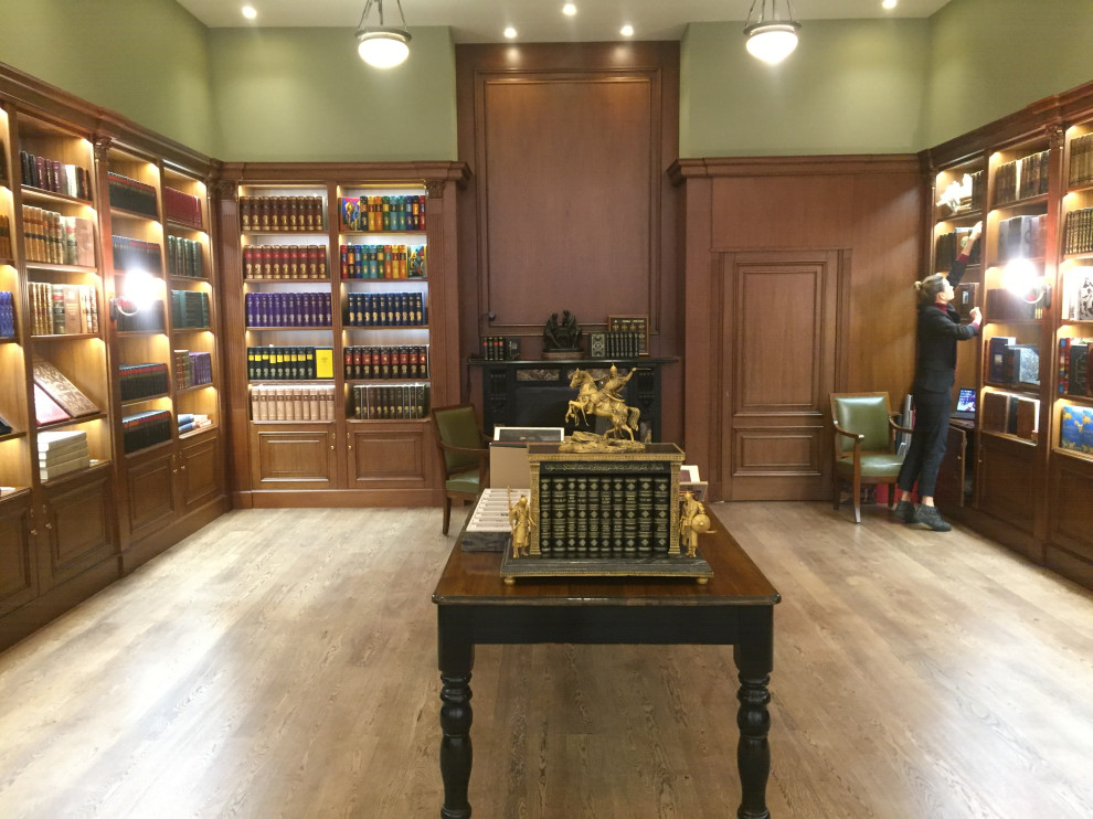 ExLibris книжный бутик-библиотека в ТЦ Времена Года