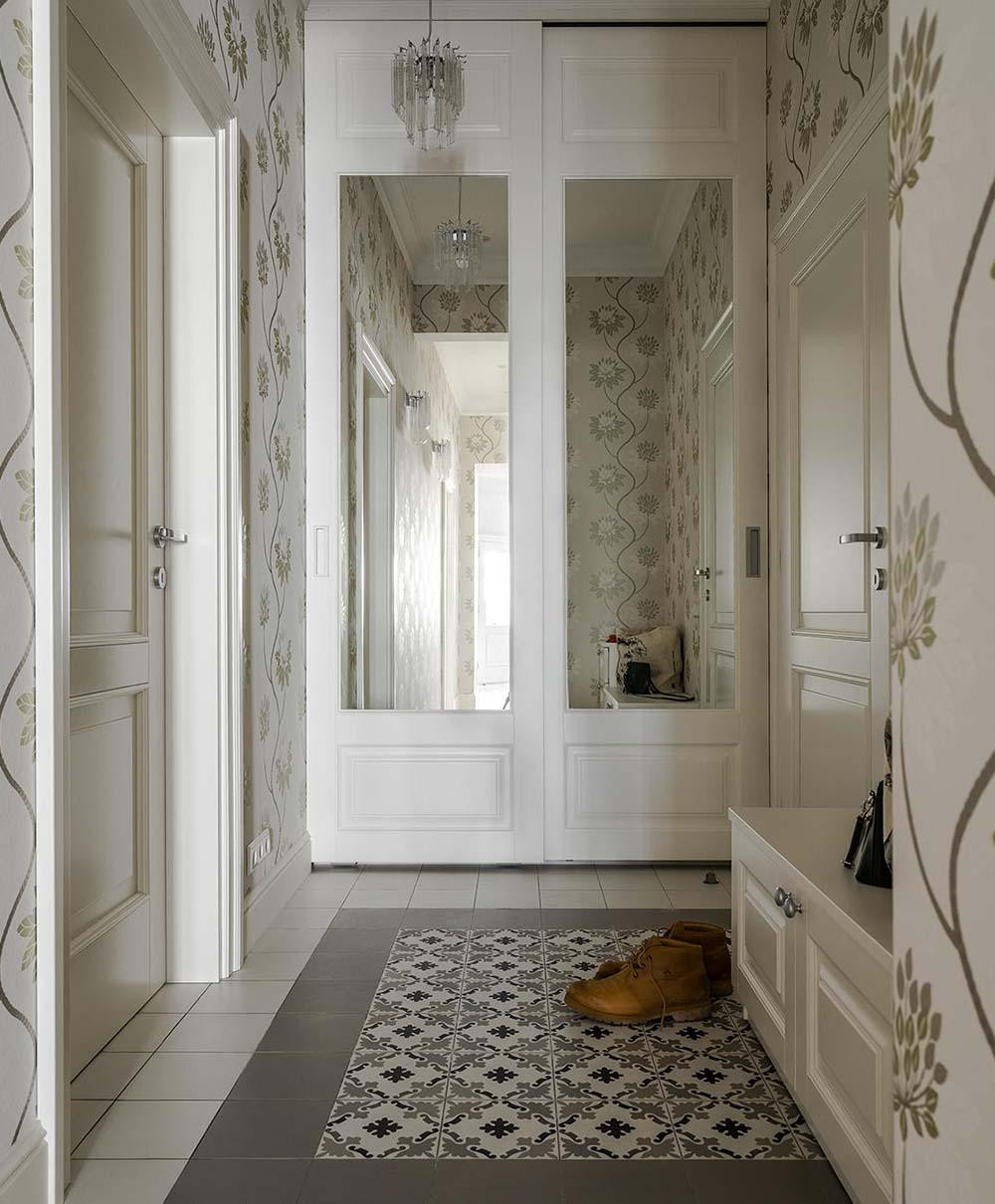 Шкаф из МДФ с зеркалами и отделкой матовой эмалью