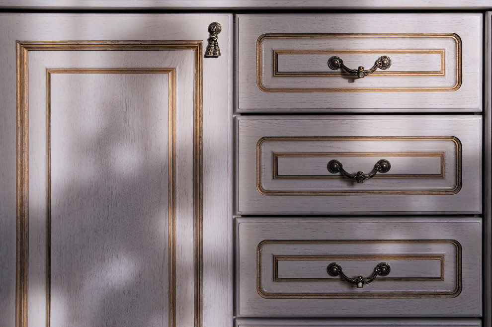 Кабинет белый с патиной