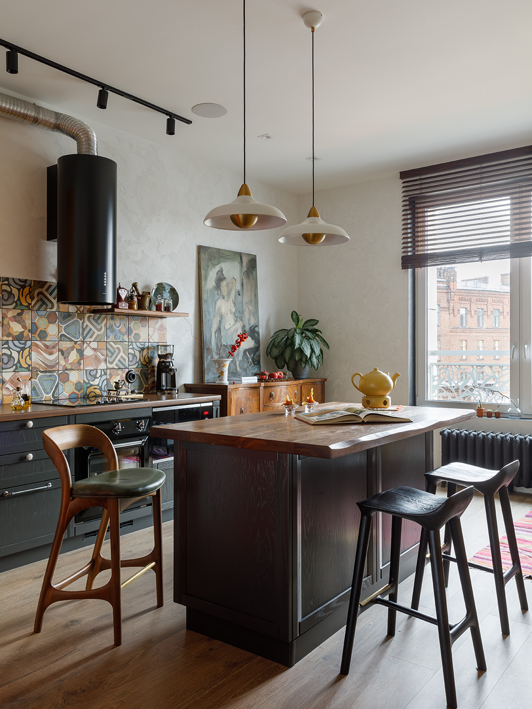 ЯРКАЯ ЭКЛЕКТИЧНАЯ КВАРТИРА