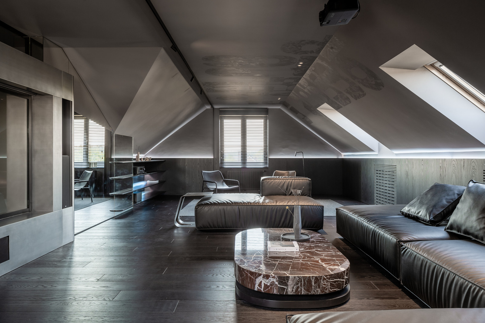 Мансарда в параллельной реальности