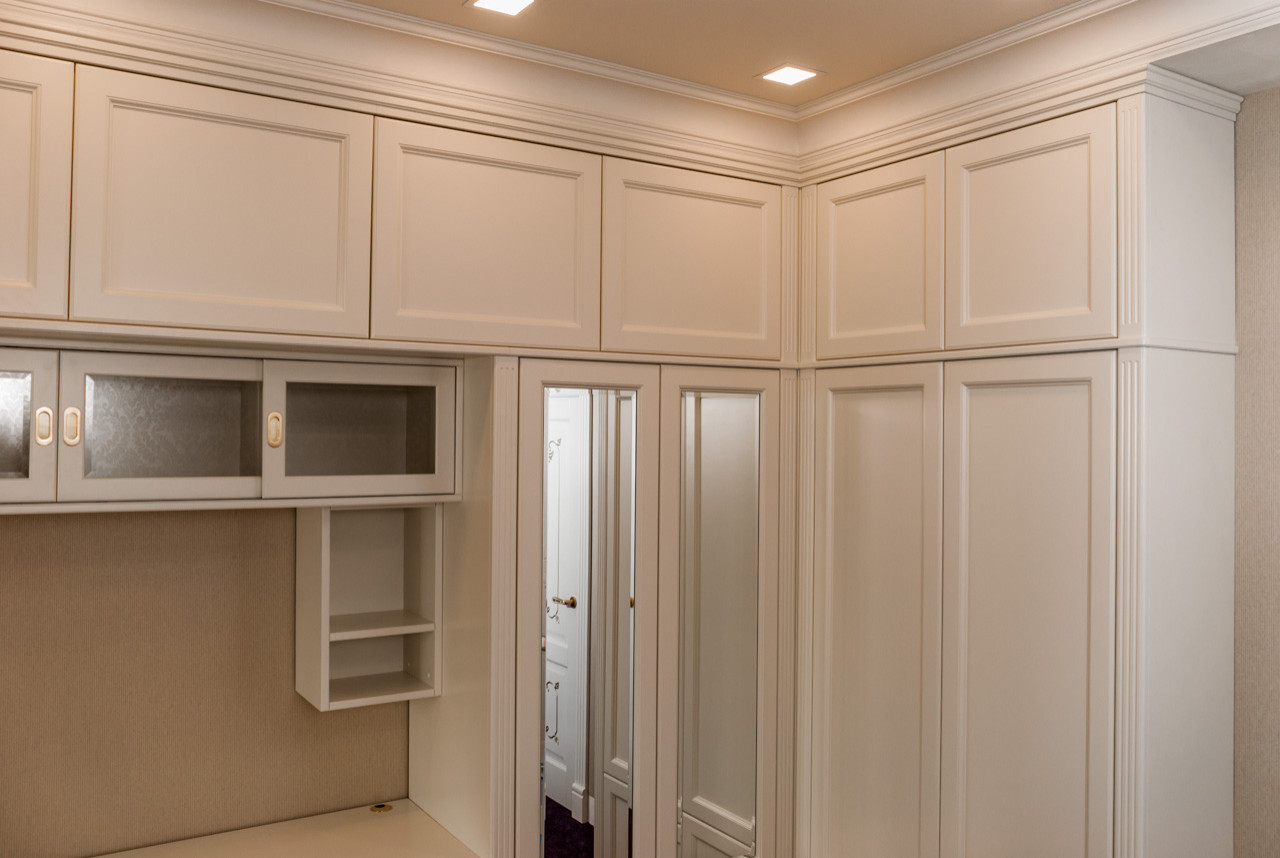 Шкаф в спальне