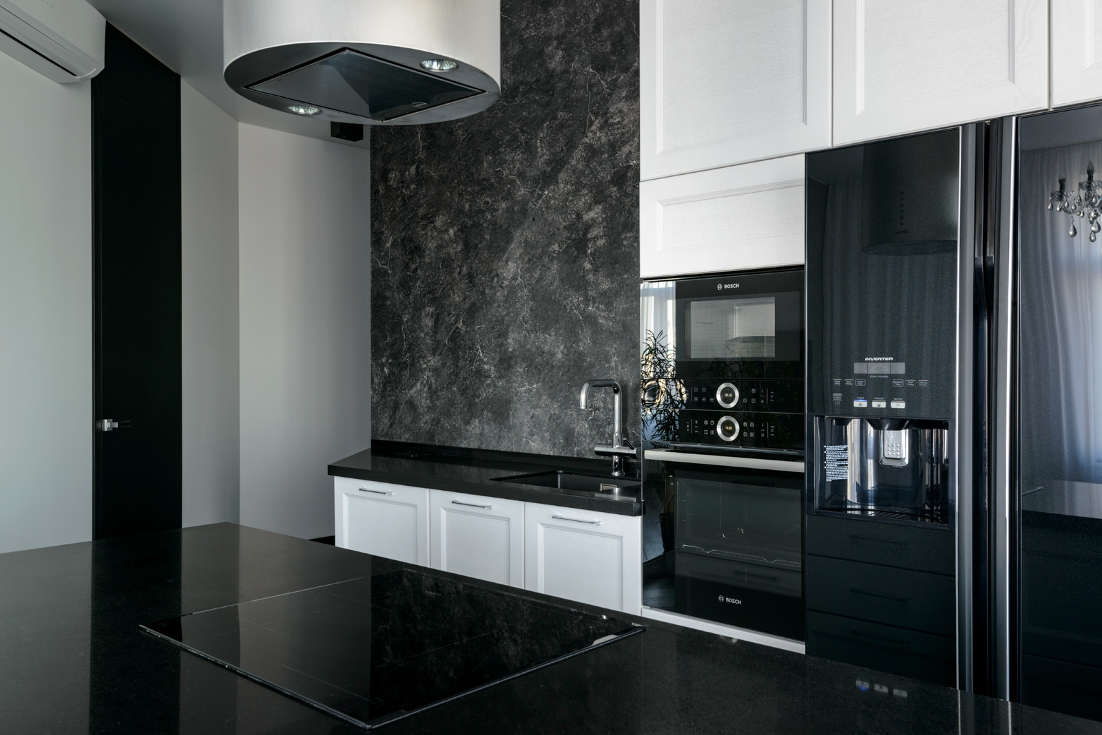 Игра черного и белого