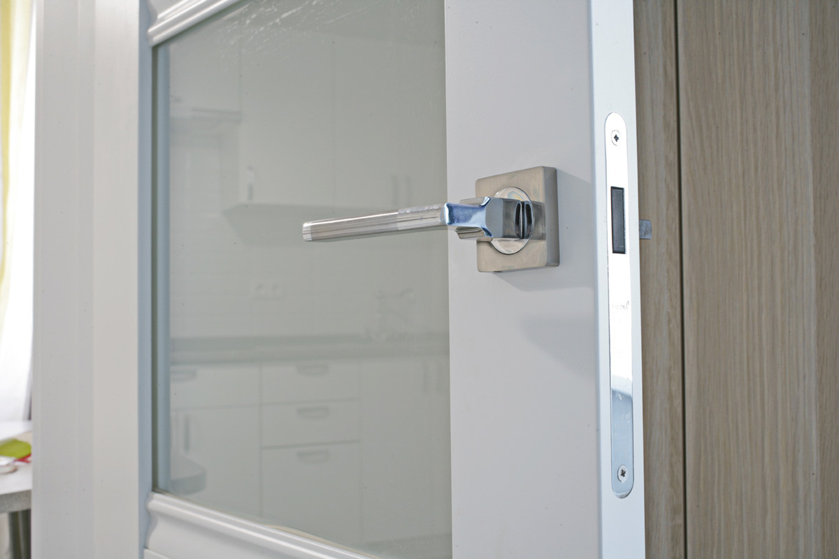 Обложка проекта: Квартира в Подмосковье, в проекте матовые двери серии U