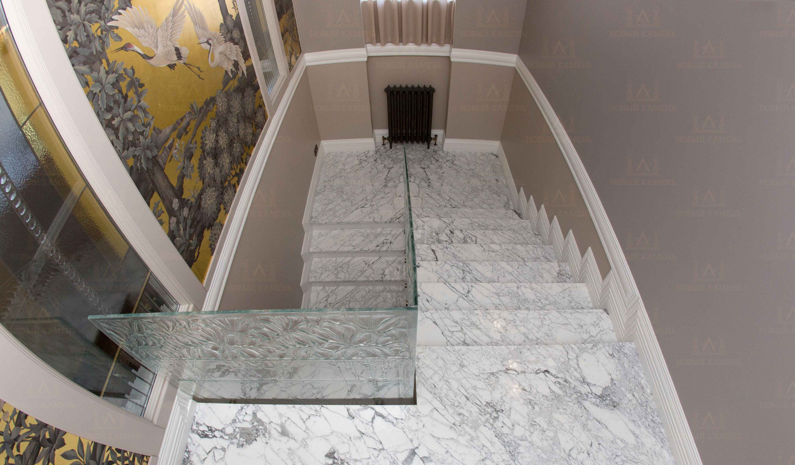 Лестница из мрамора