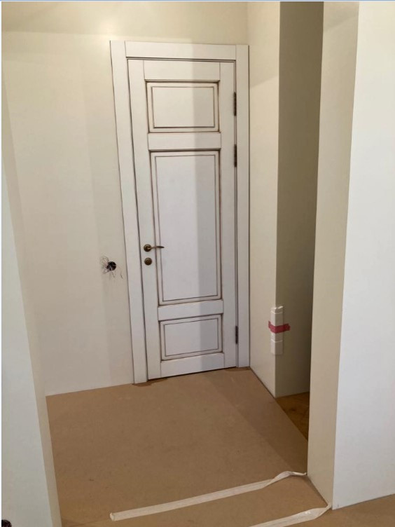 Двери из массива (фото работ с нескольких объектов)