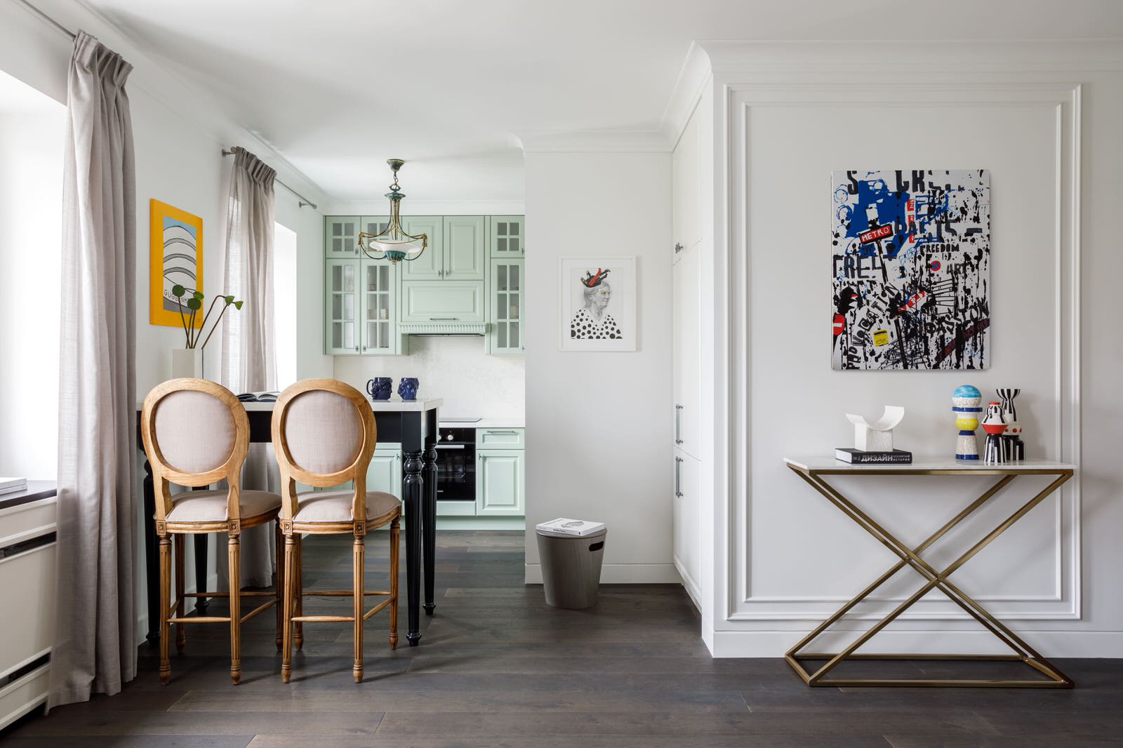 Студия в неоклассическом стиле 48м2