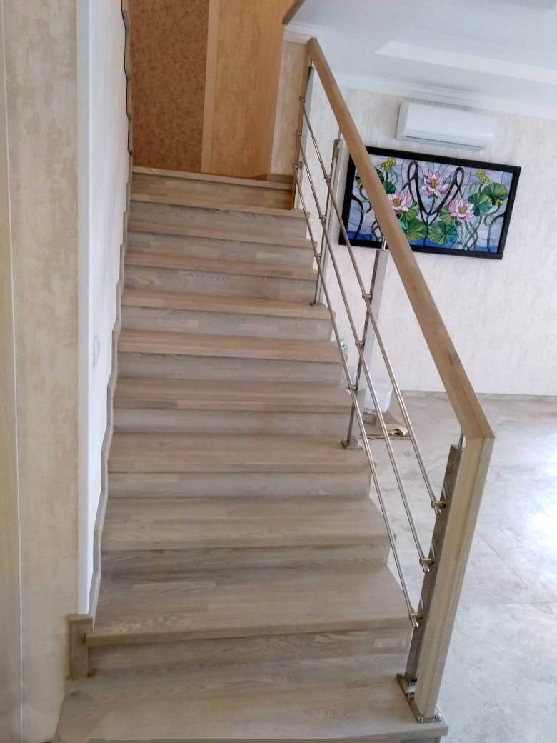 Обложка проекта: Обшивка лестницы