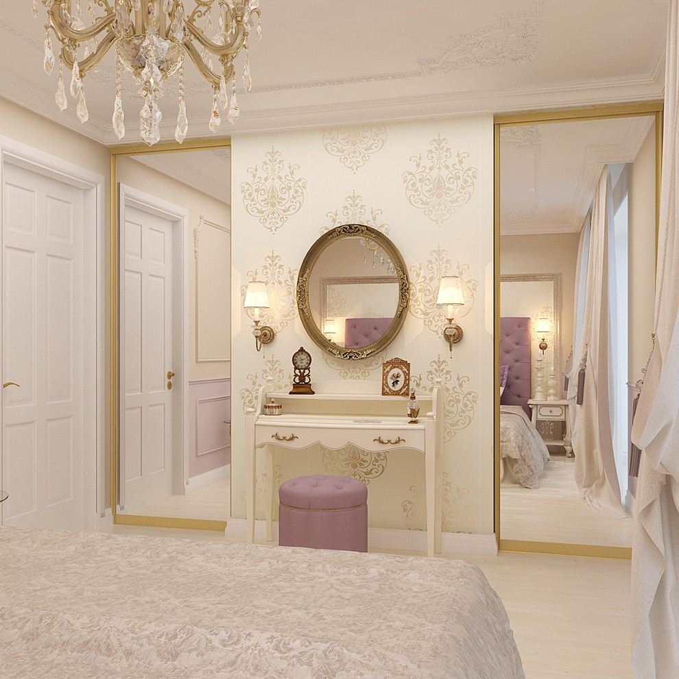 Спальня и балкон в классическом стиле