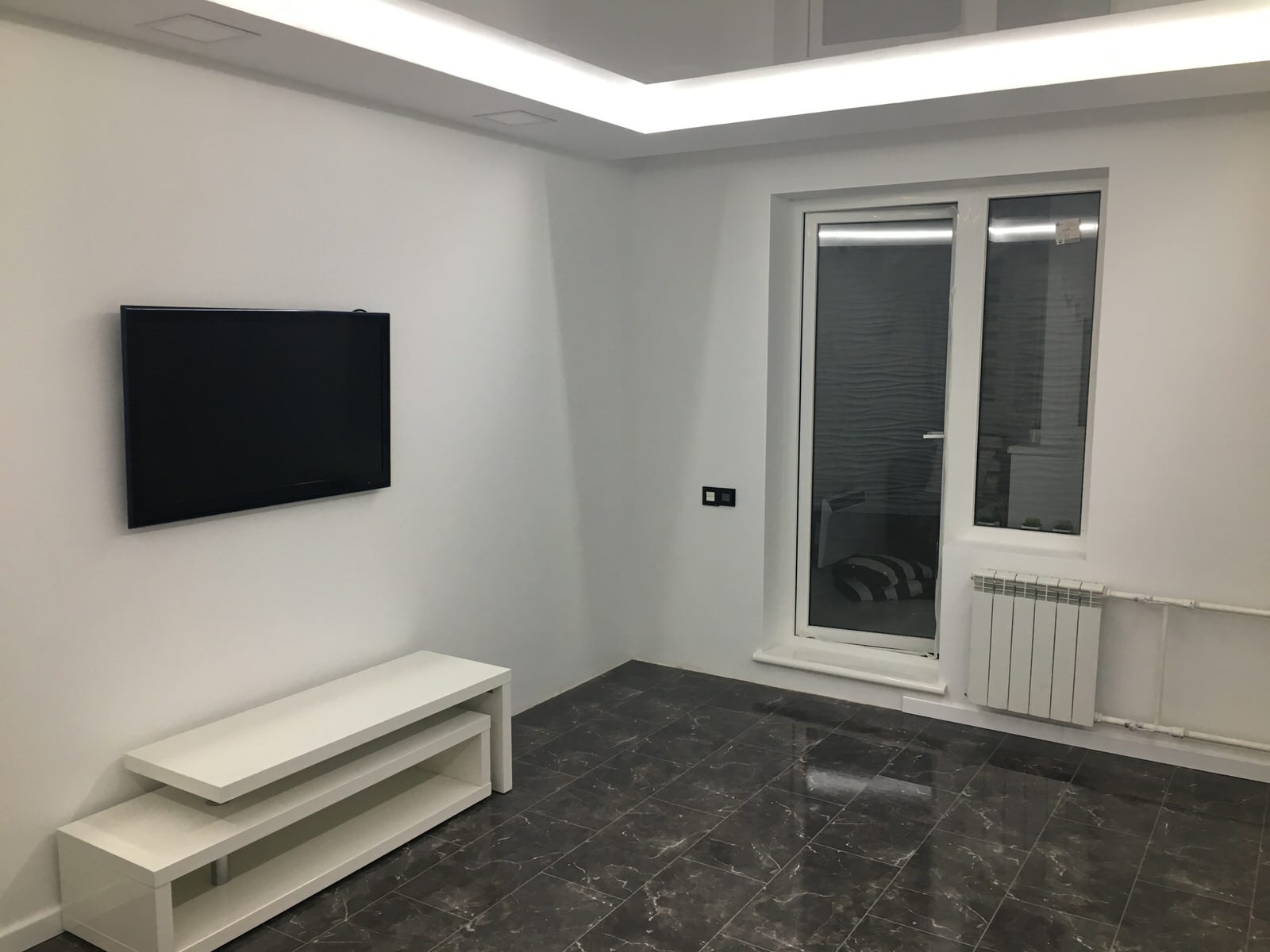 Гостиная в белом цвете.