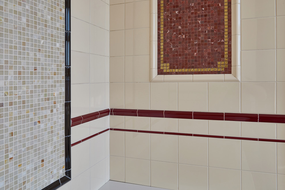 Интерьер частного дома. Ванная младшего сына