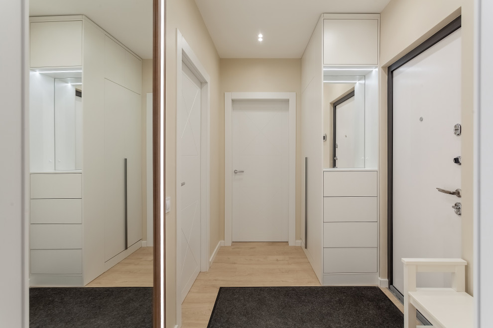 Шкаф с доступ с двух сторон