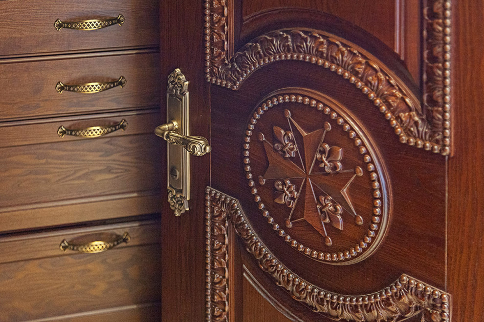 Дверные блоки из массива ясеня