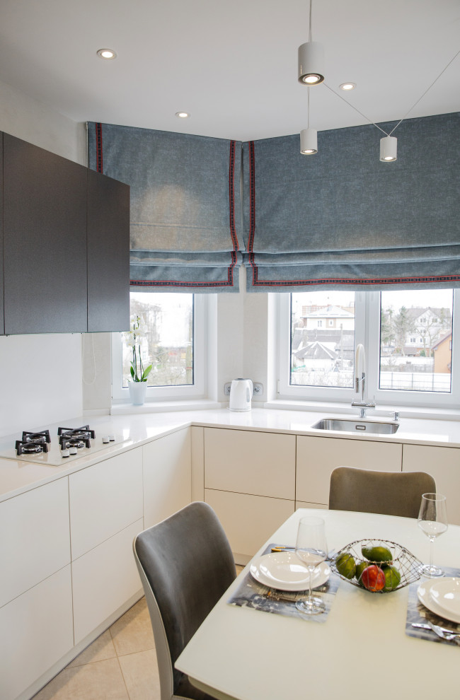 Двухэтажная квартира с мансардным потолком