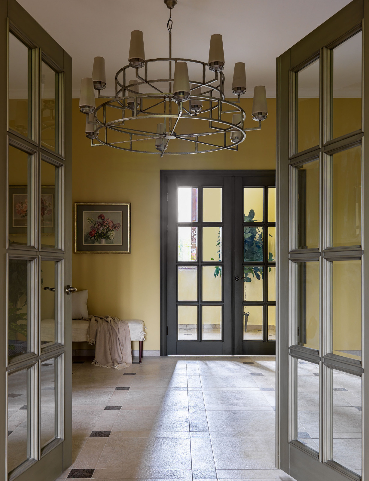 Houzz тур: Загородный дом с дроздами, стрекозами и бабочками