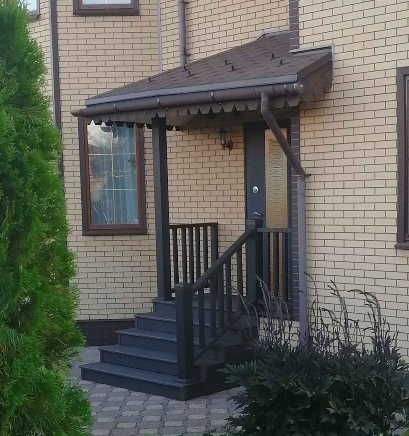 Белаго крыльцо