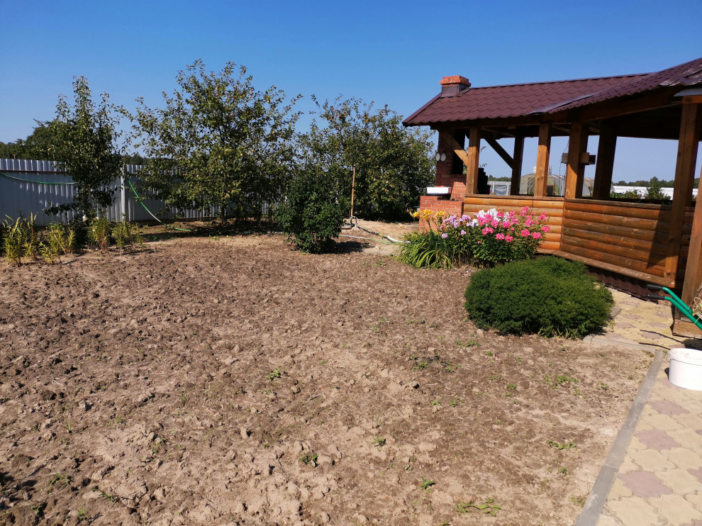 Кокшайск. Пергола – качель, шпалерный забор и обновление участка.