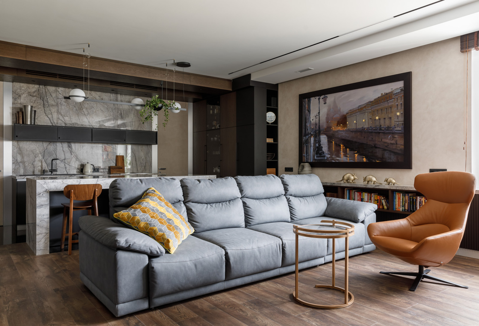 Реализованная квартира в современной стиле на 4-ой Советской - 166 м2