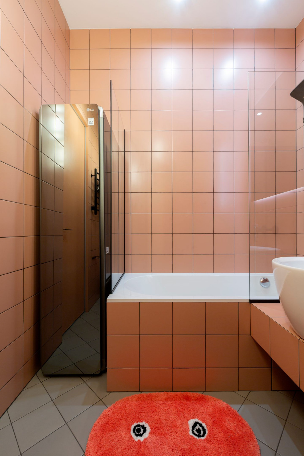 Публикация ElleDecoration.ru Квартира 48 м² в сочной цветовой гамме в Москве