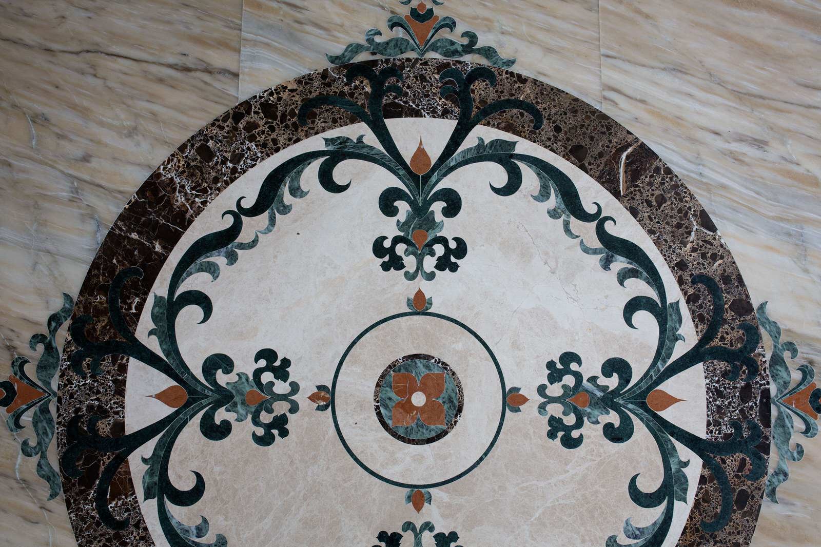 Художественный пол из камня