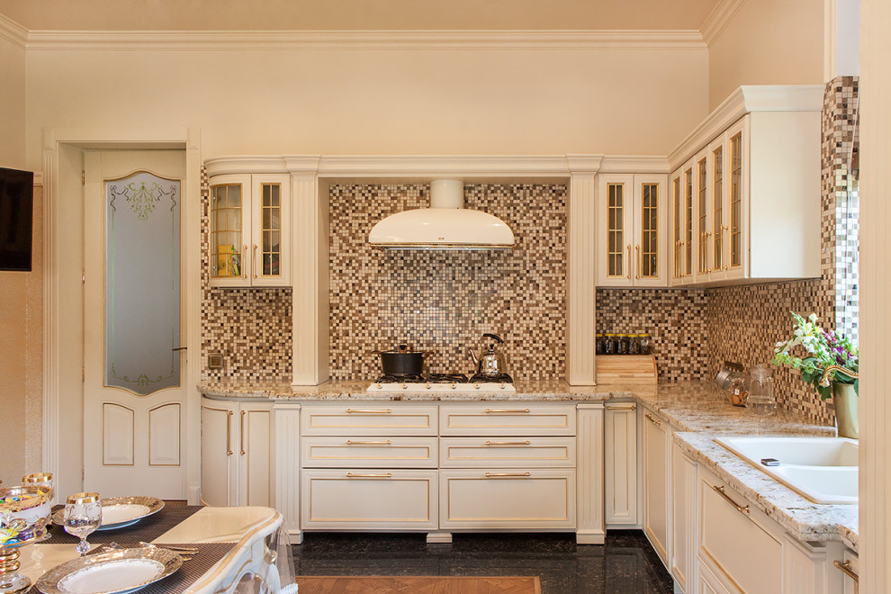 Вилла у подножия гор