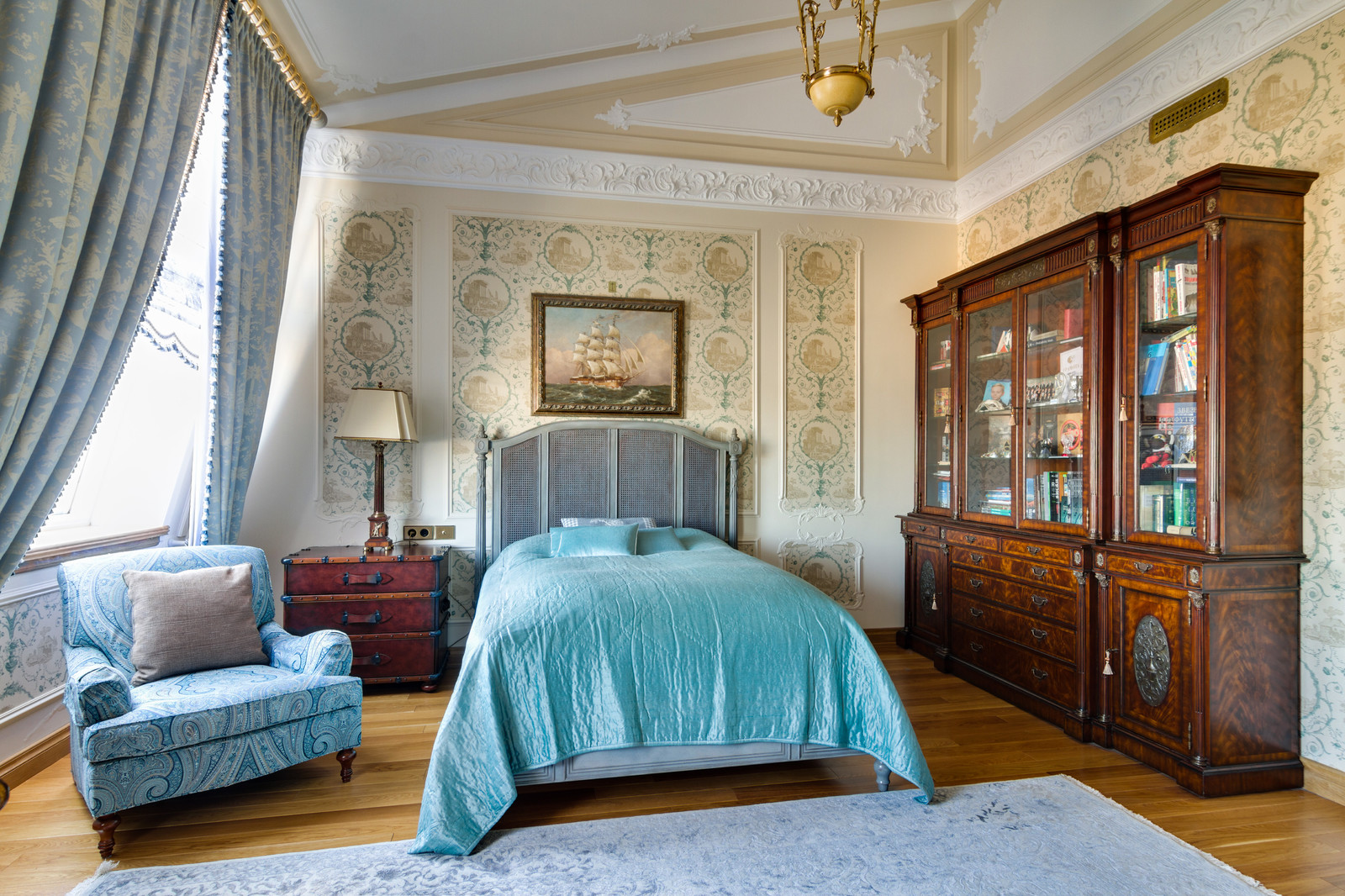 Квартира с дорогим интерьером на Крестовском