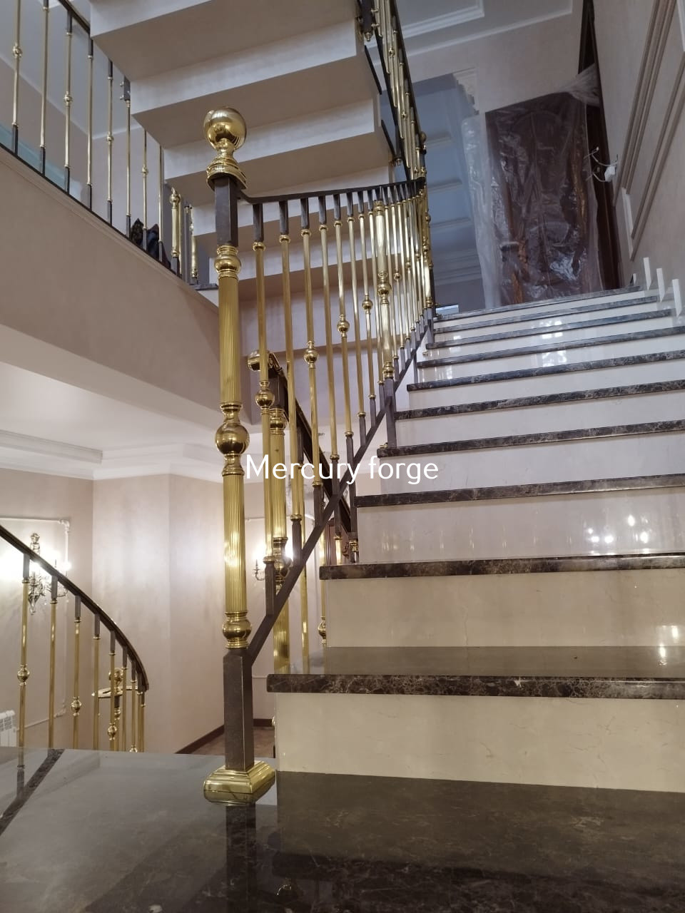 Обложка проекта: Лестница, латунное ограждение, фабрика Grande forge (Франция), коллекция Графиня