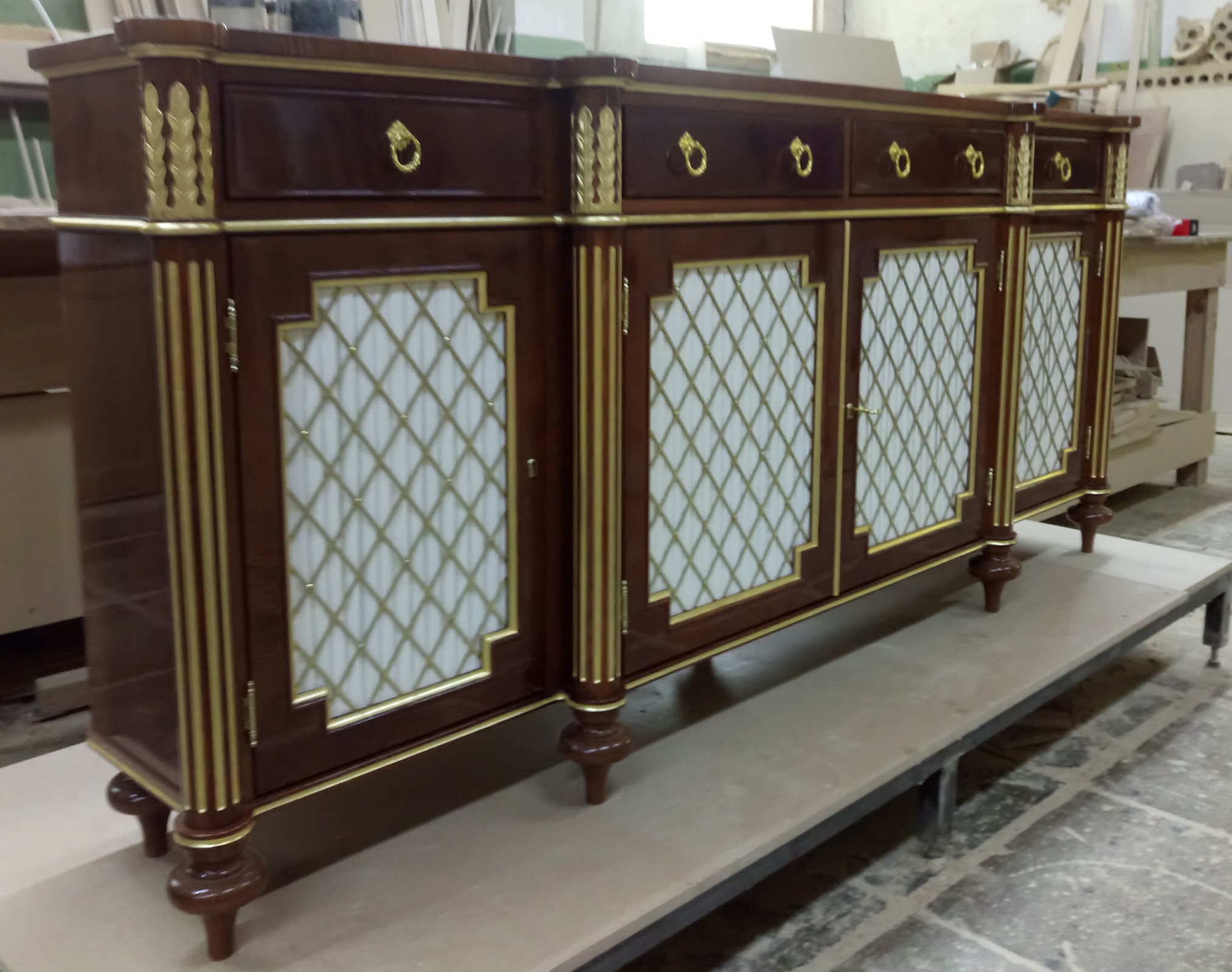 Обложка проекта: Шкафчик под книги