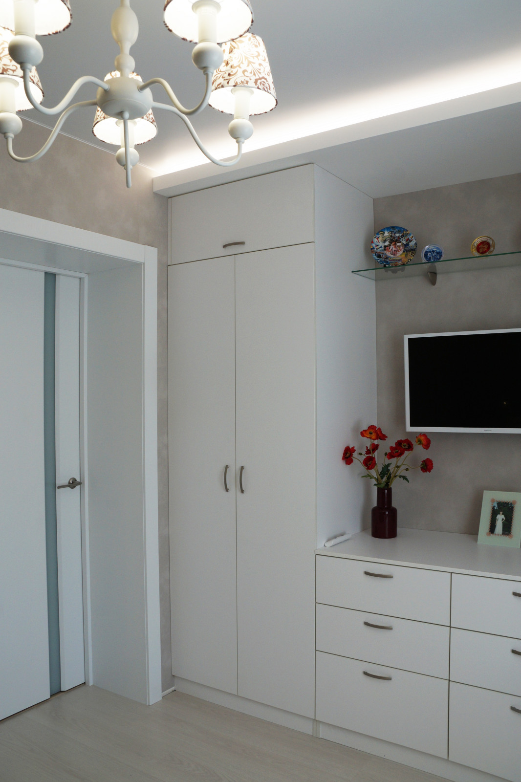 Небольшая квартира 54 м2 для дамы элегантного возраста.