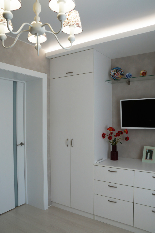 Небольшая квартира 54 м2 для дамы элегантного возраста.