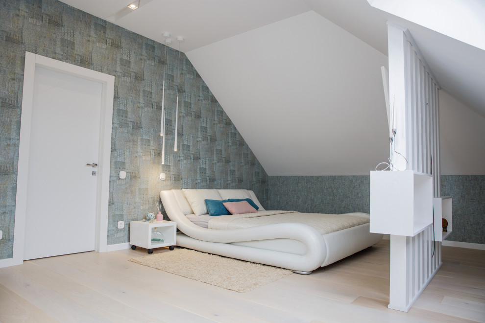 Двухэтажная квартира с мансардным потолком