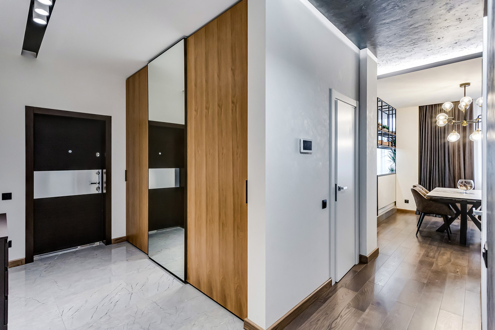 Фото реализации проекта "Квартира в доме с часами"