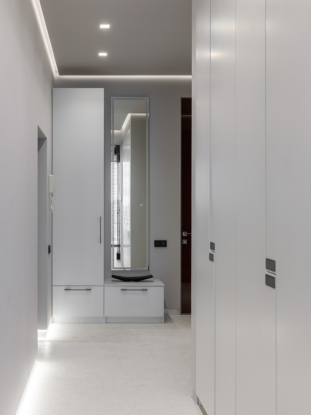 Монохромный минимализм