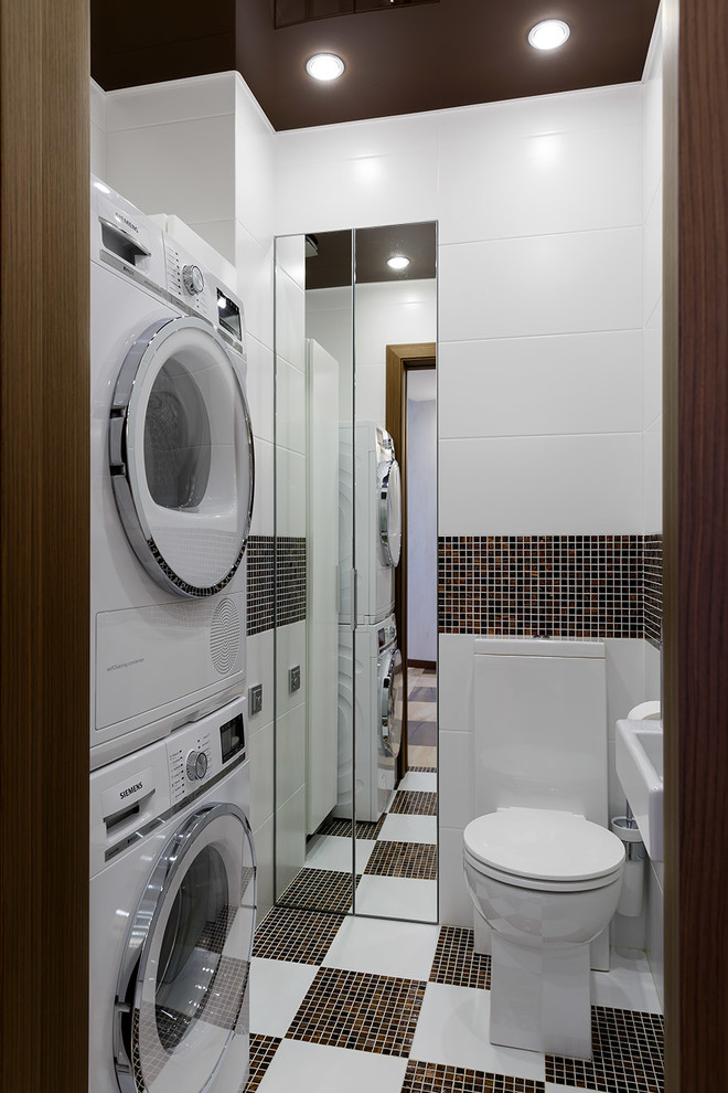 "Вокруг зеркальной колонны"