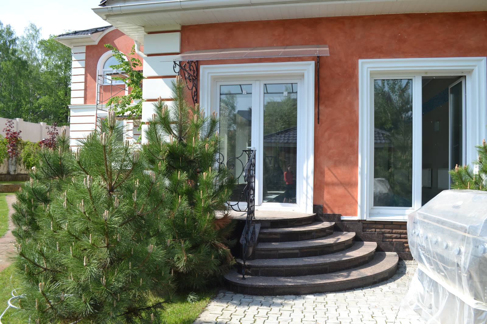 Фасад дома в Подмосковье - Классика