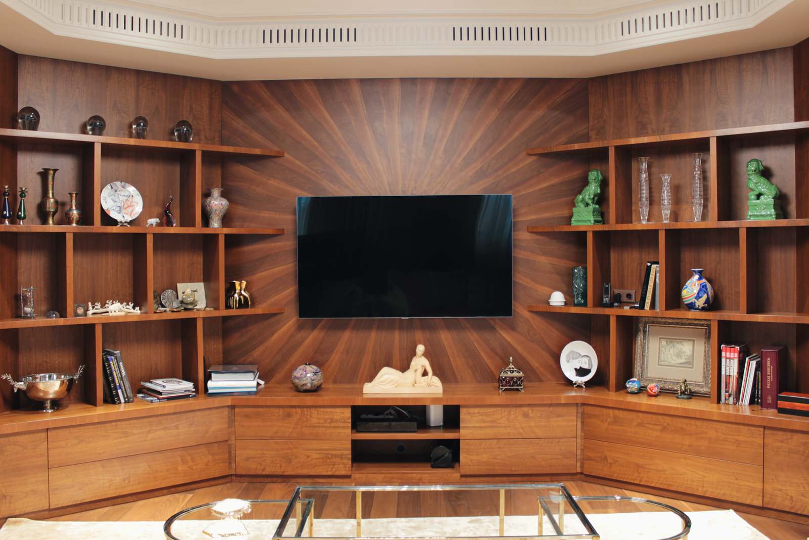 Гостиная из американского ореха