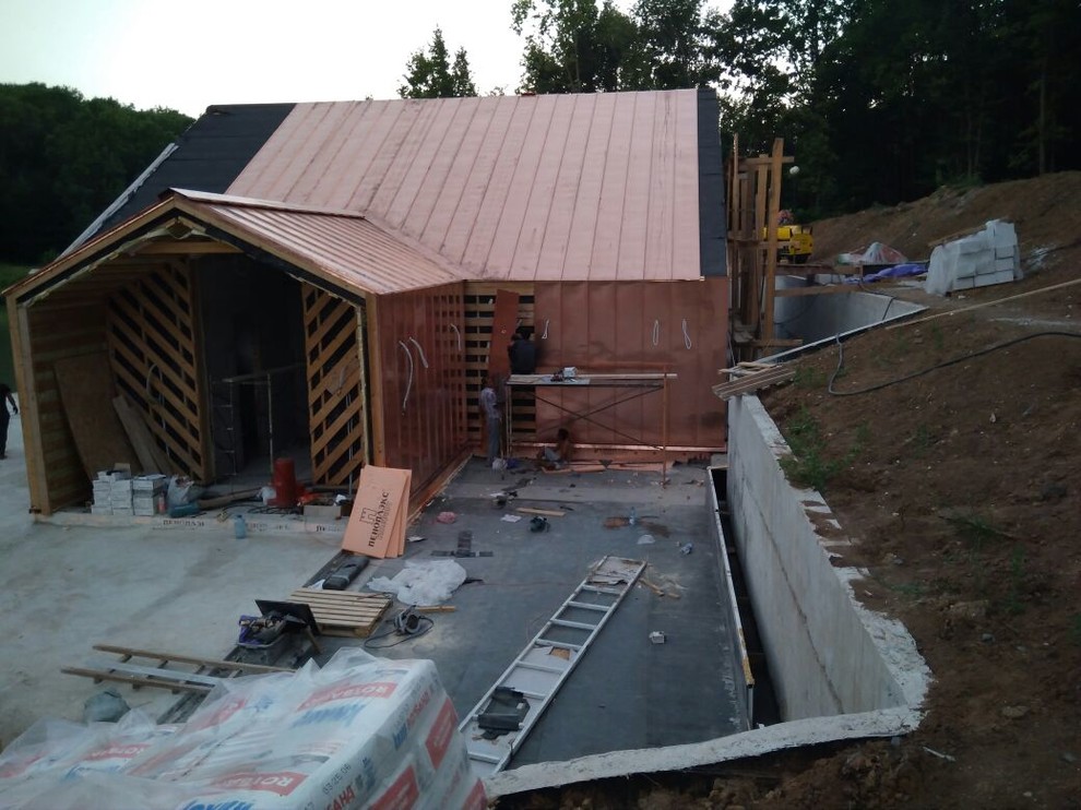 Устройство кровельных и фасадных конструкций с фальцевым медным покрытием