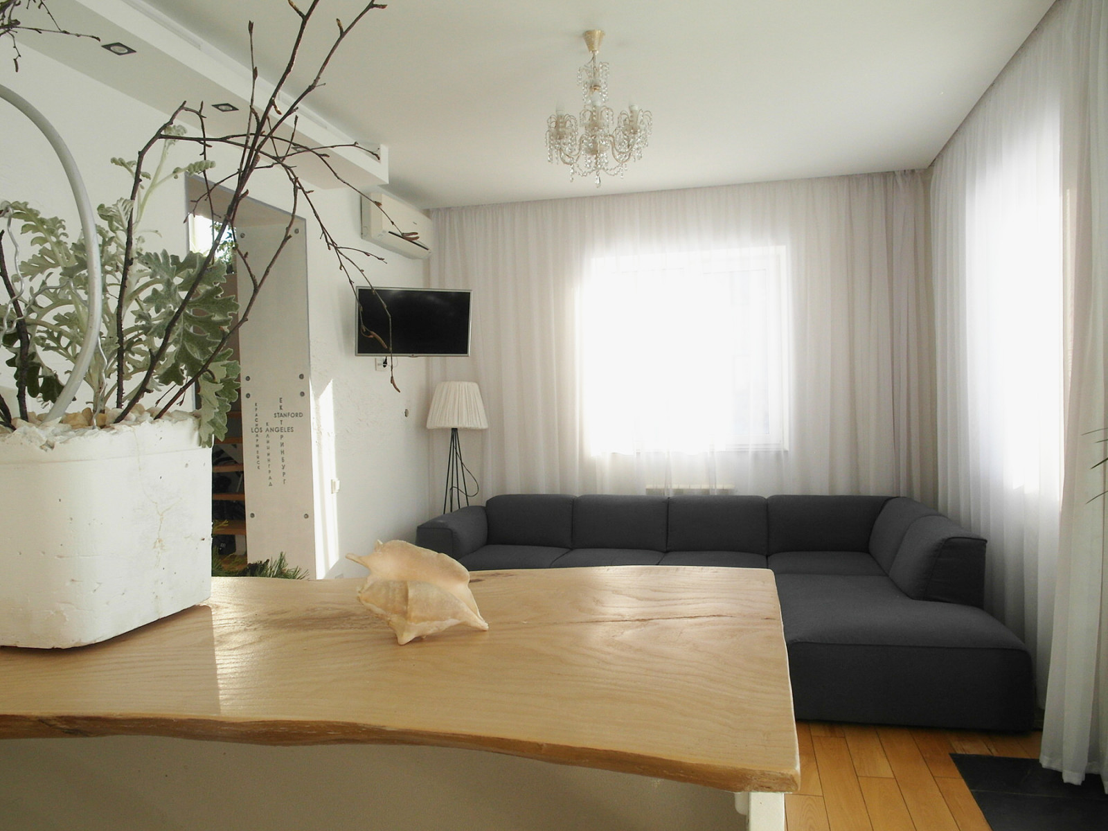 Кухня-гостиная в загородном доме