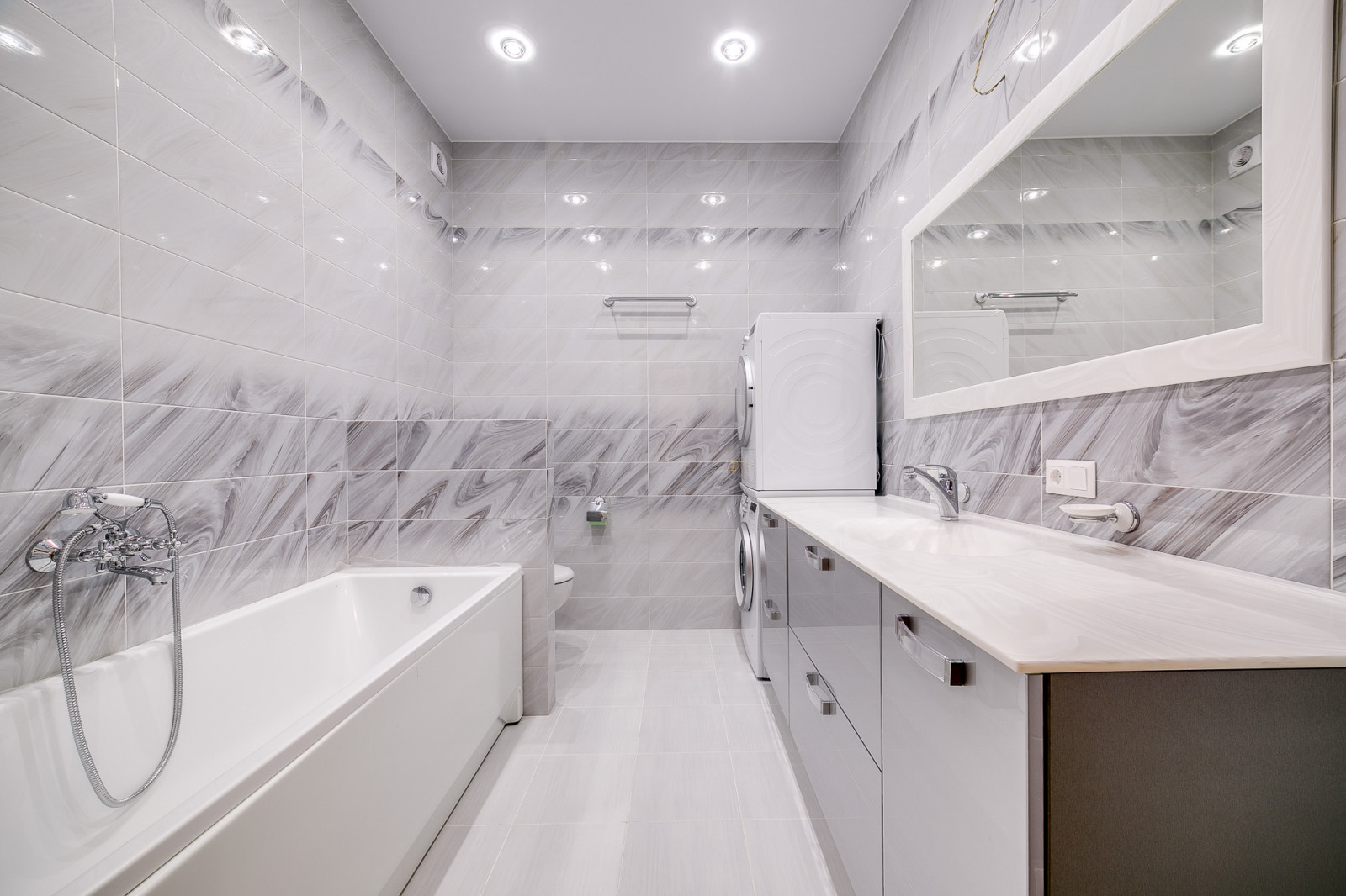 Свердловская набережная