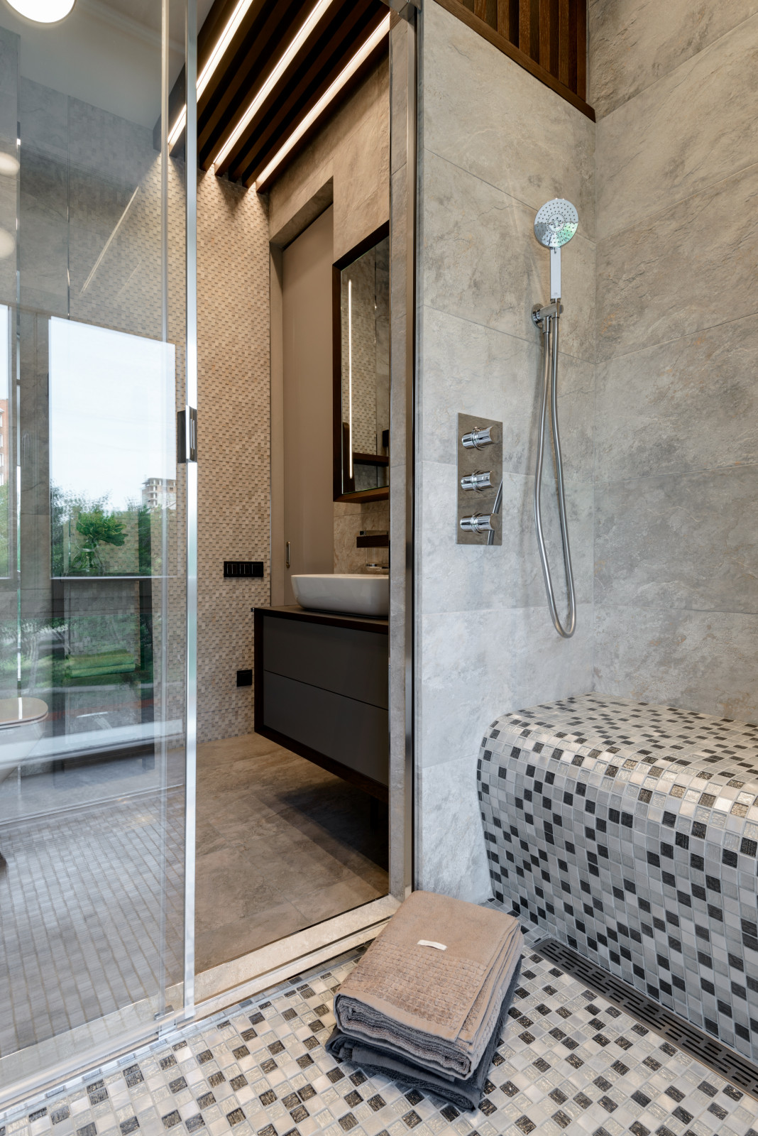 "Выбор лучших"  Трехкомнатная квартира 125 м.кв.