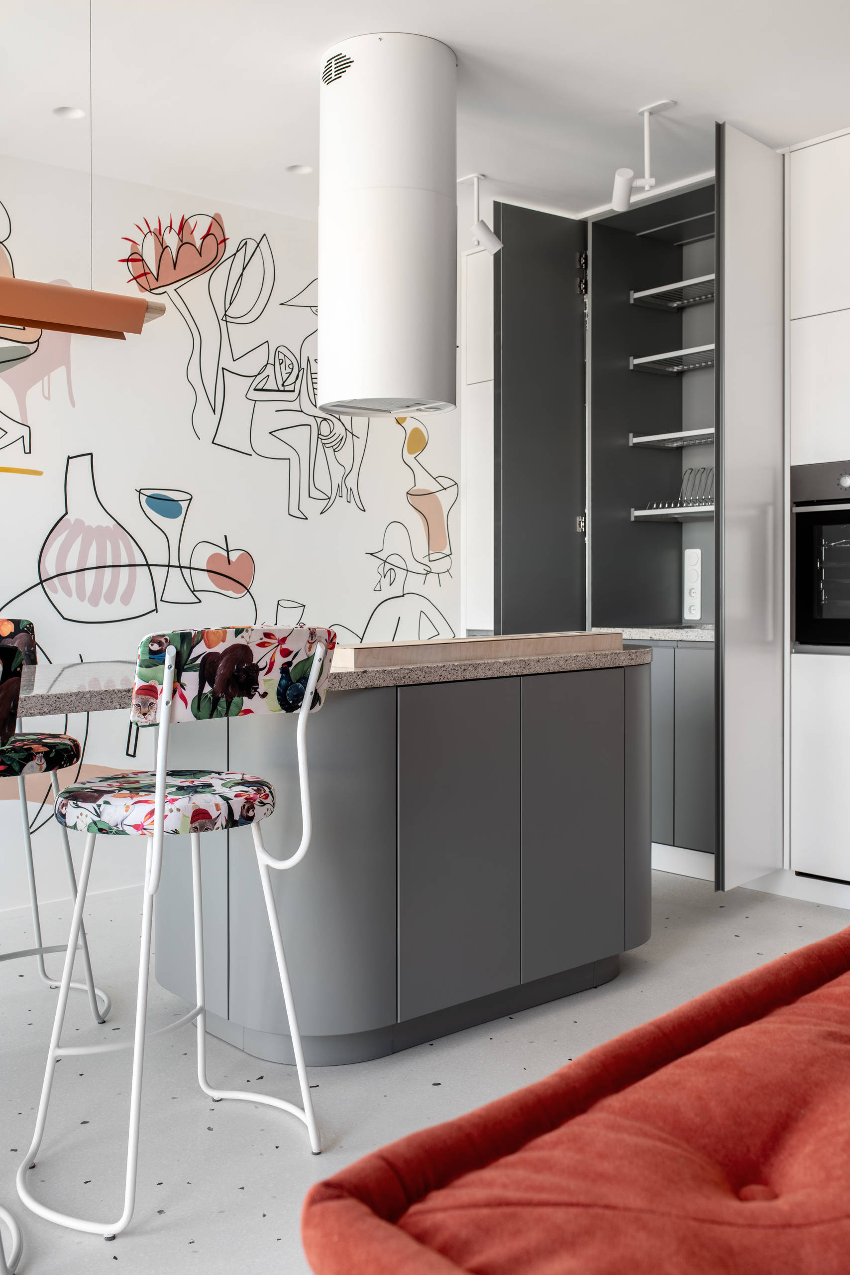 Houzz Украина: Квартира с окном из спальни в ванную